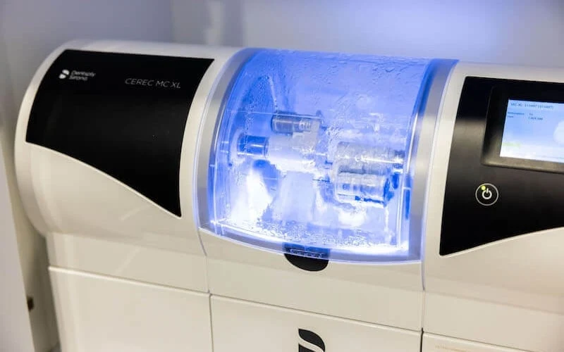 What Are the Advantages of SameDay CEREC Crowns vs Traditional Crowns